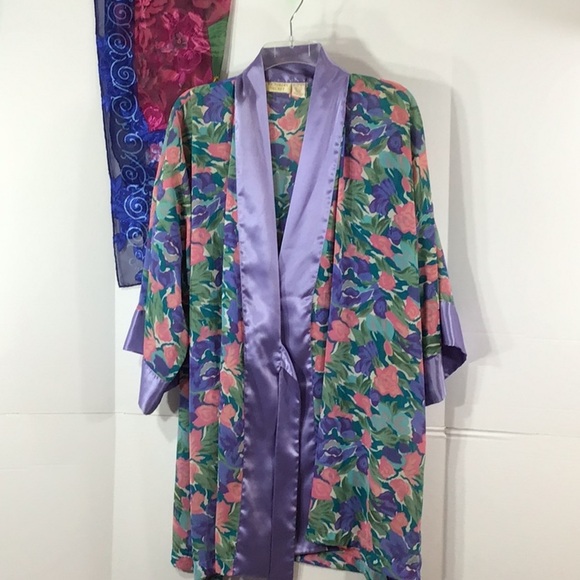 Vtg Victoria’s Secret gold label purple floral robe - Picture 9 of 9